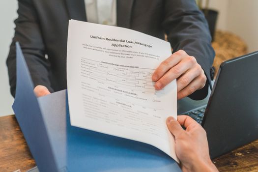 Kompletní Průvodce Dokumenty pro Půjčku 2024: Co Připravit?